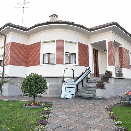 L'Agrifoglio Affittacamere Gattinara ภายนอก รูปภาพ